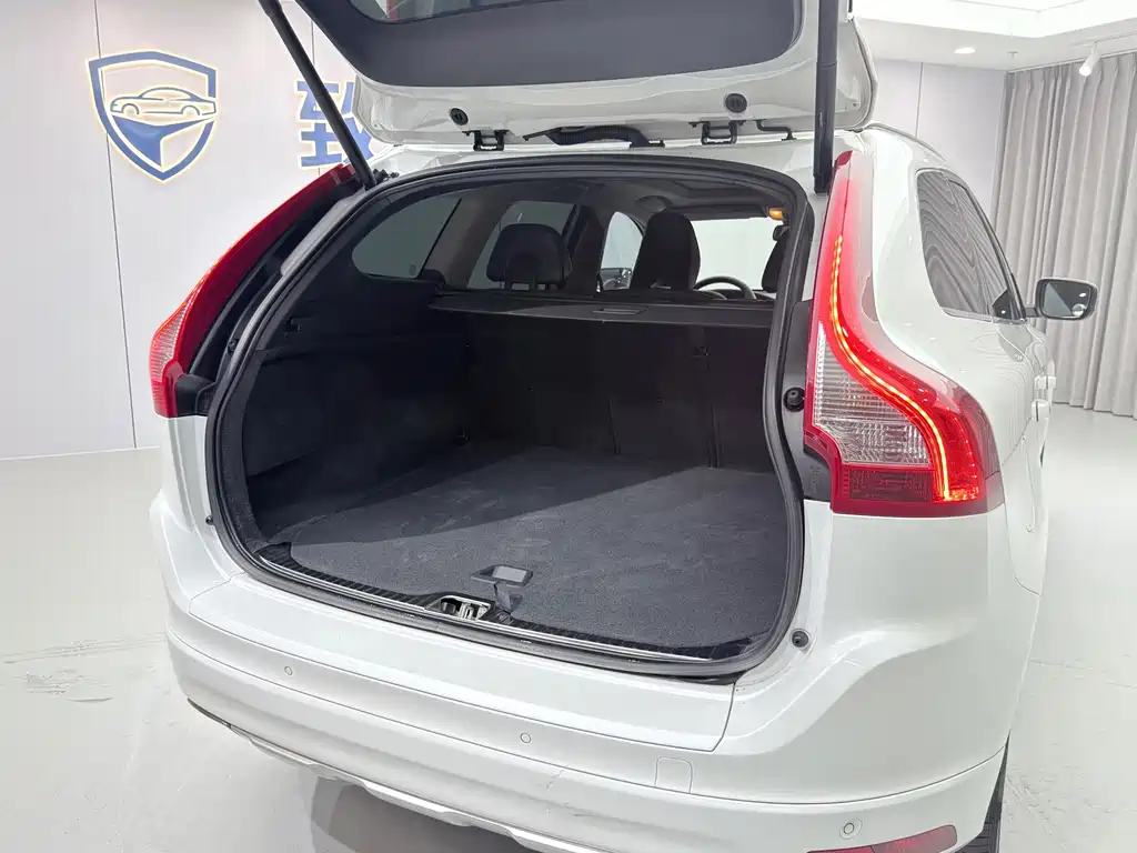 Volvo XC60 2014 — фото 21