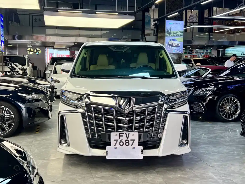 Toyota Alphard 2017 — фото 2