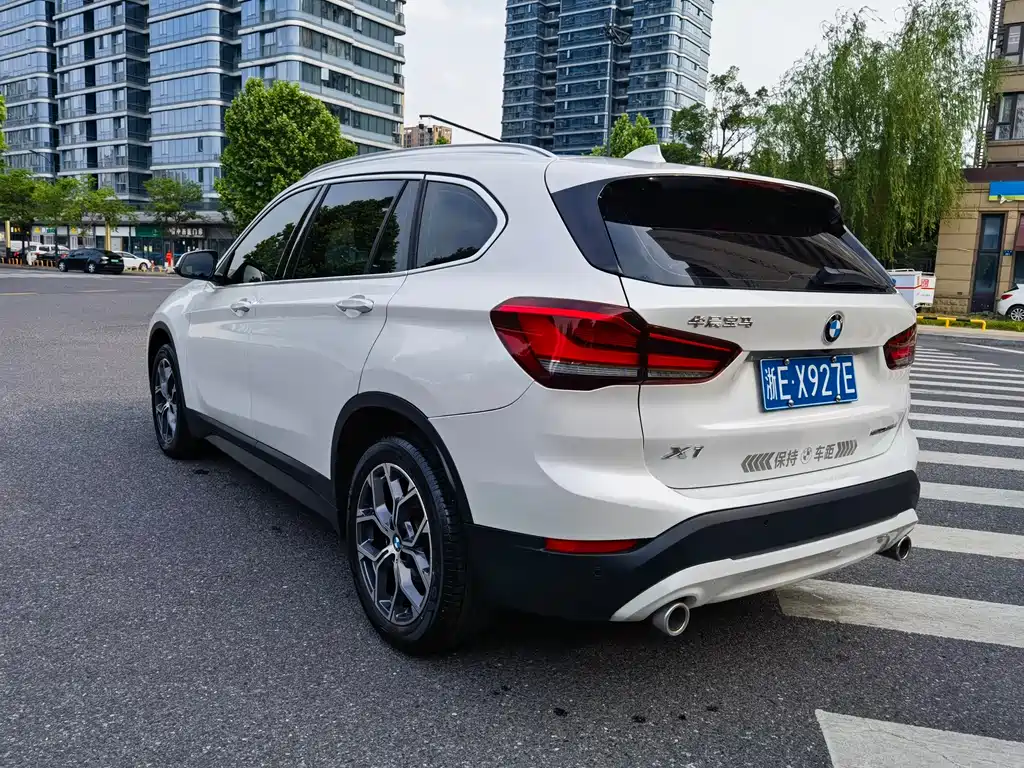BMW X1 2022 — фото 2