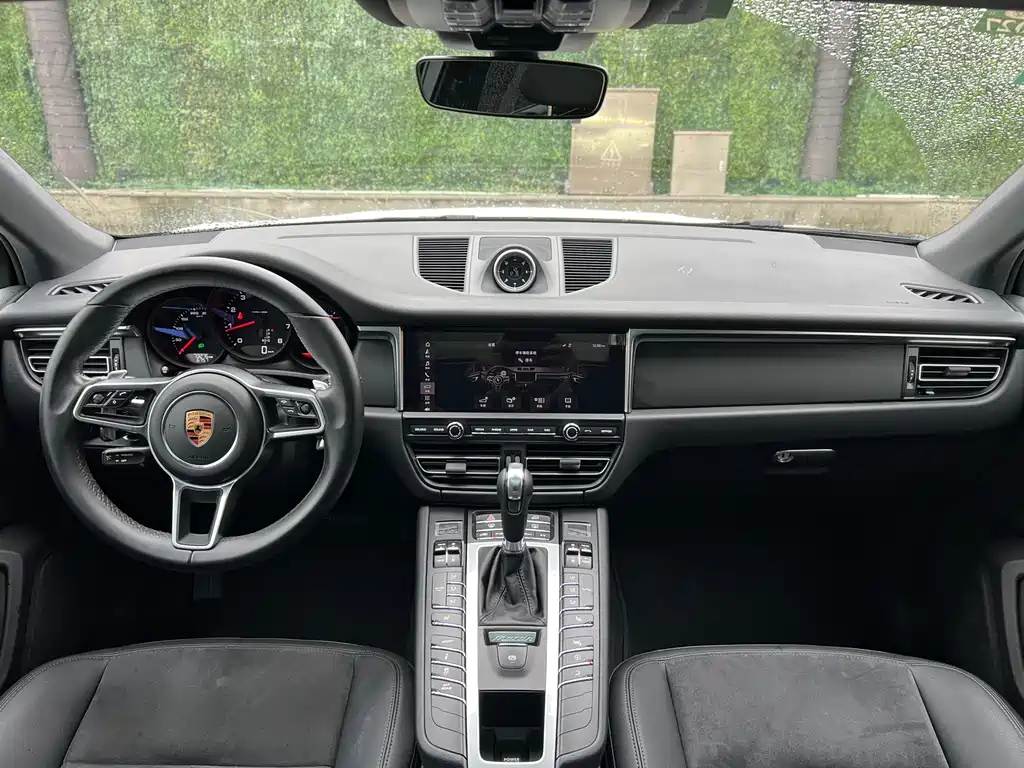 Porsche Macan 2019 — фото 12