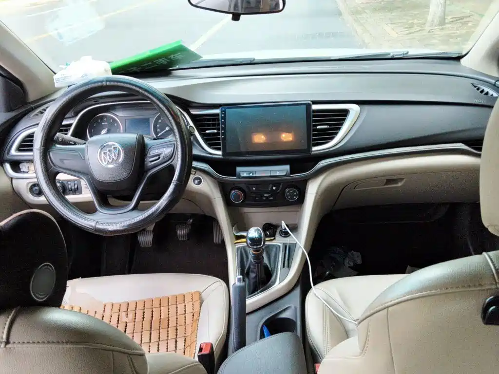 Buick Excelle 2016 — фото 10