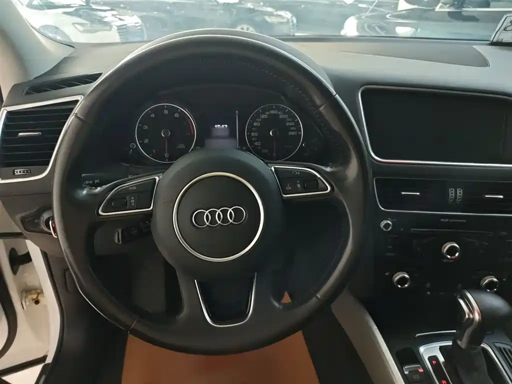 Audi Q5 2015 — фото 3