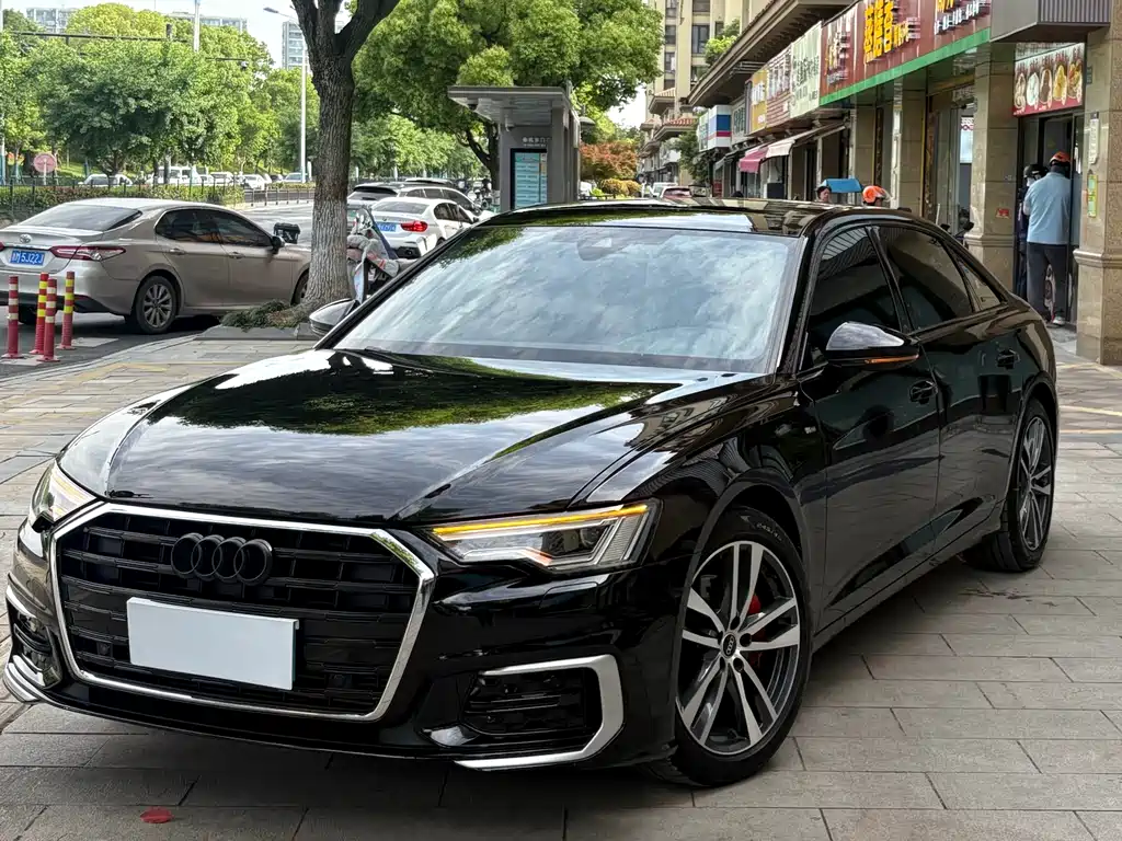 Audi A6L 2023 — фото 1