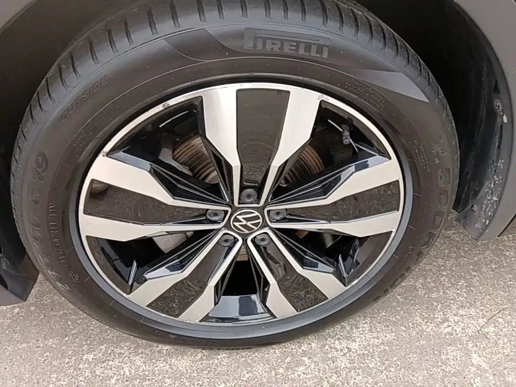Volkswagen Tiguan L 2021 — фото 23