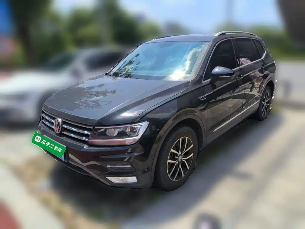 Volkswagen Tiguan L 2017 — фото 2