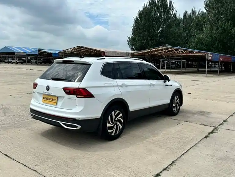 Volkswagen Tiguan L 2023