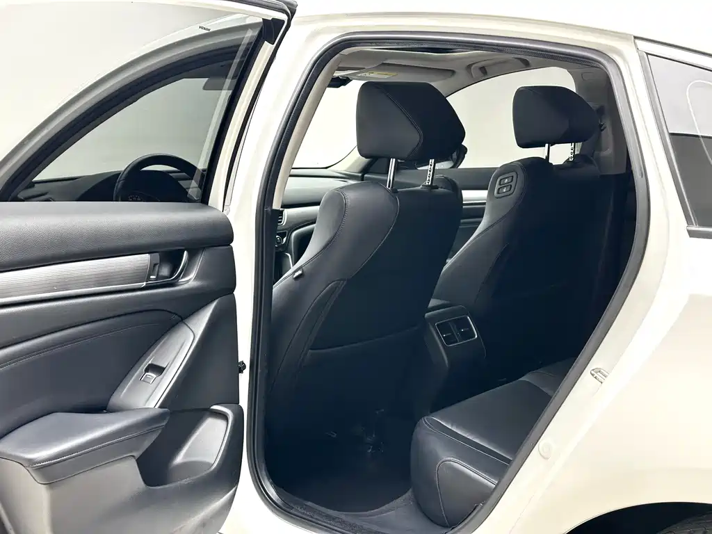 Honda Accord 2019 — фото 11