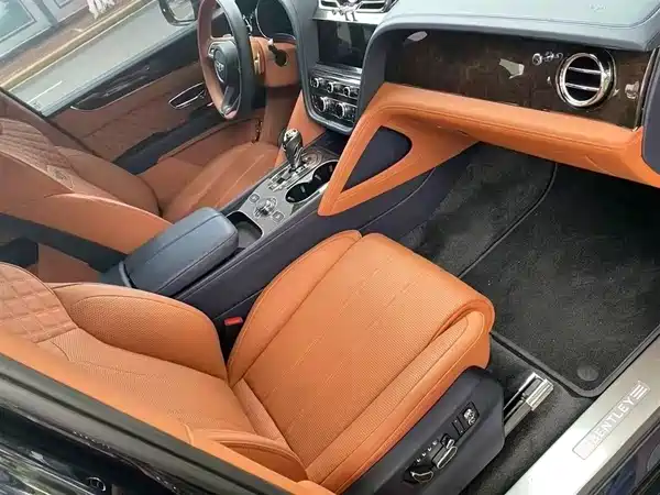 Bentley Bentayga 2021