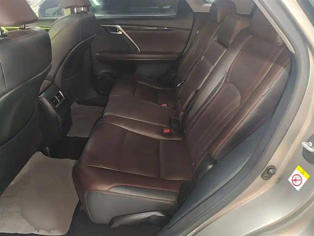 Lexus RX 2018 — фото 17