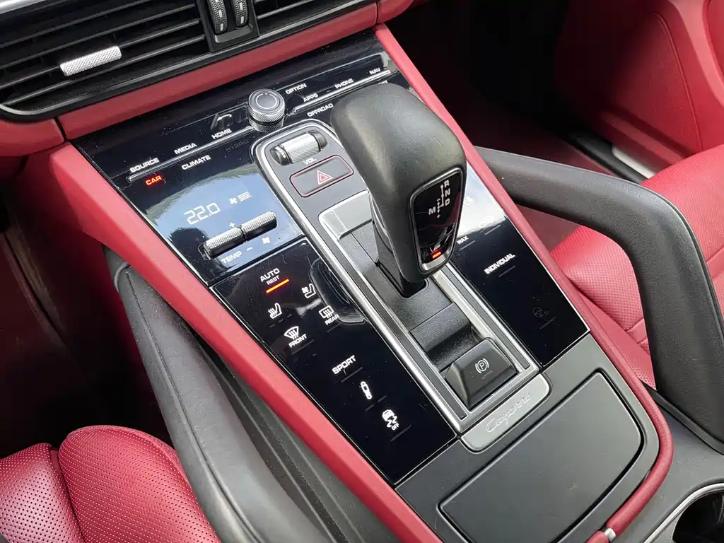Porsche Cayenne 2023 — фото 11