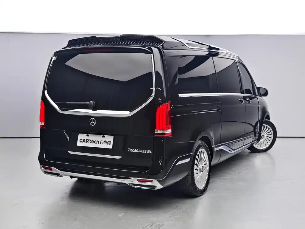Mercedes-Benz V-Class 2023 — фото 4