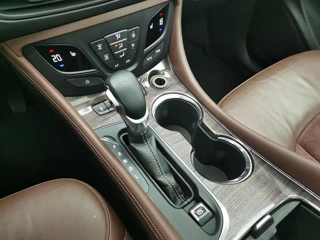 Buick Envision Plus 2016 — фото 13
