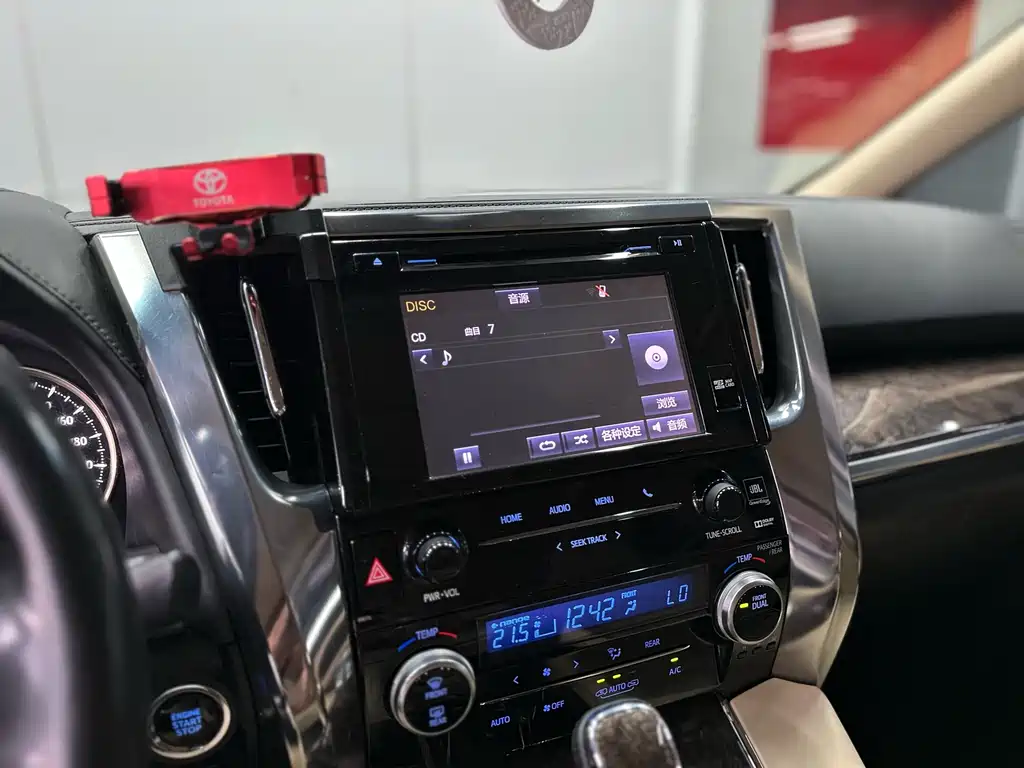 Toyota Alphard 2019 — фото 12
