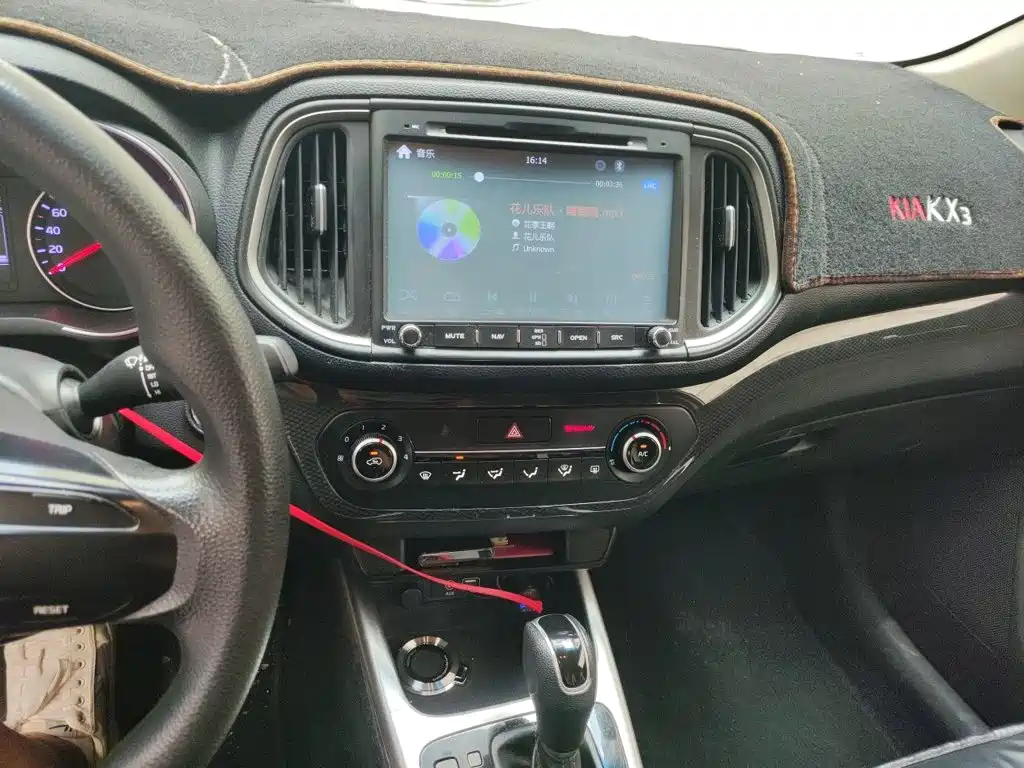 Kia KX3 2016 — фото 9
