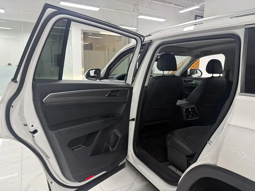 Volkswagen Teramont 2018 — фото 12