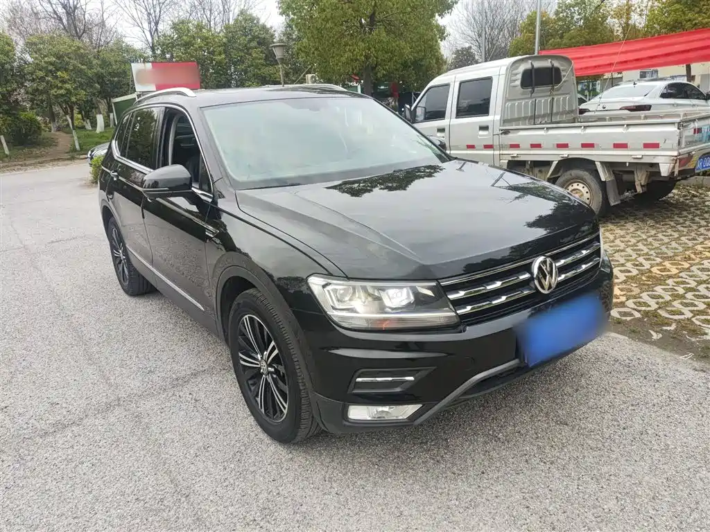 Volkswagen Tiguan L 2020 — фото 4