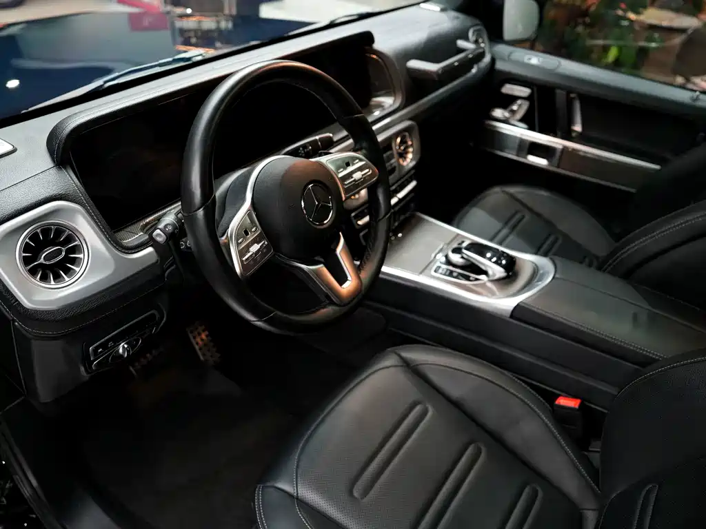 Mercedes-Benz G-Class 2023 — фото 14