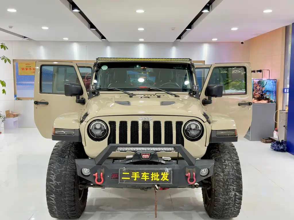 Jeep Wrangler 2016 — фото 17