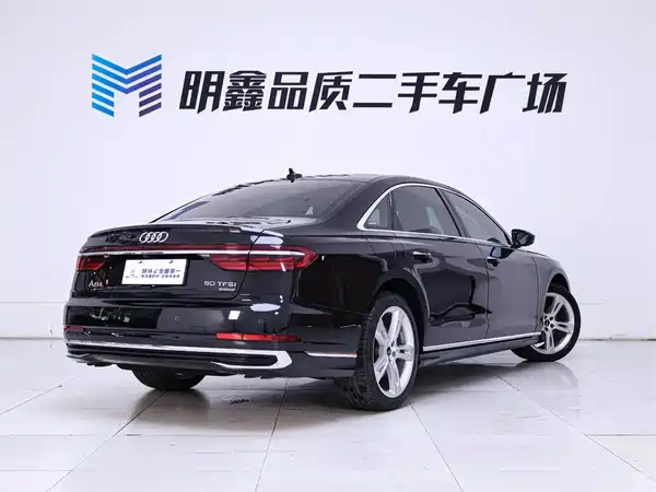 Audi A8 2023