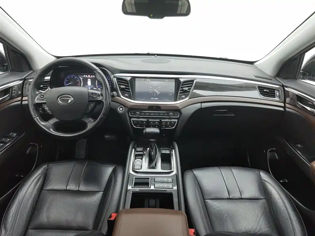 GAC Motor Trumpchi GS8 2017 — фото 5