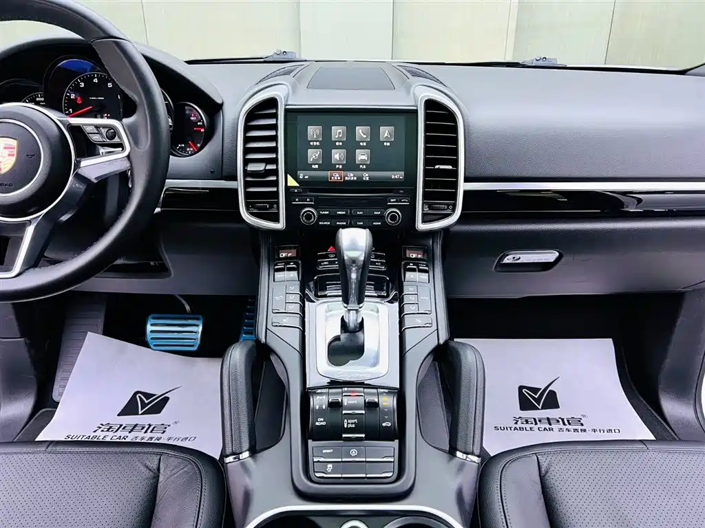 Porsche Cayenne 2017 — фото 12