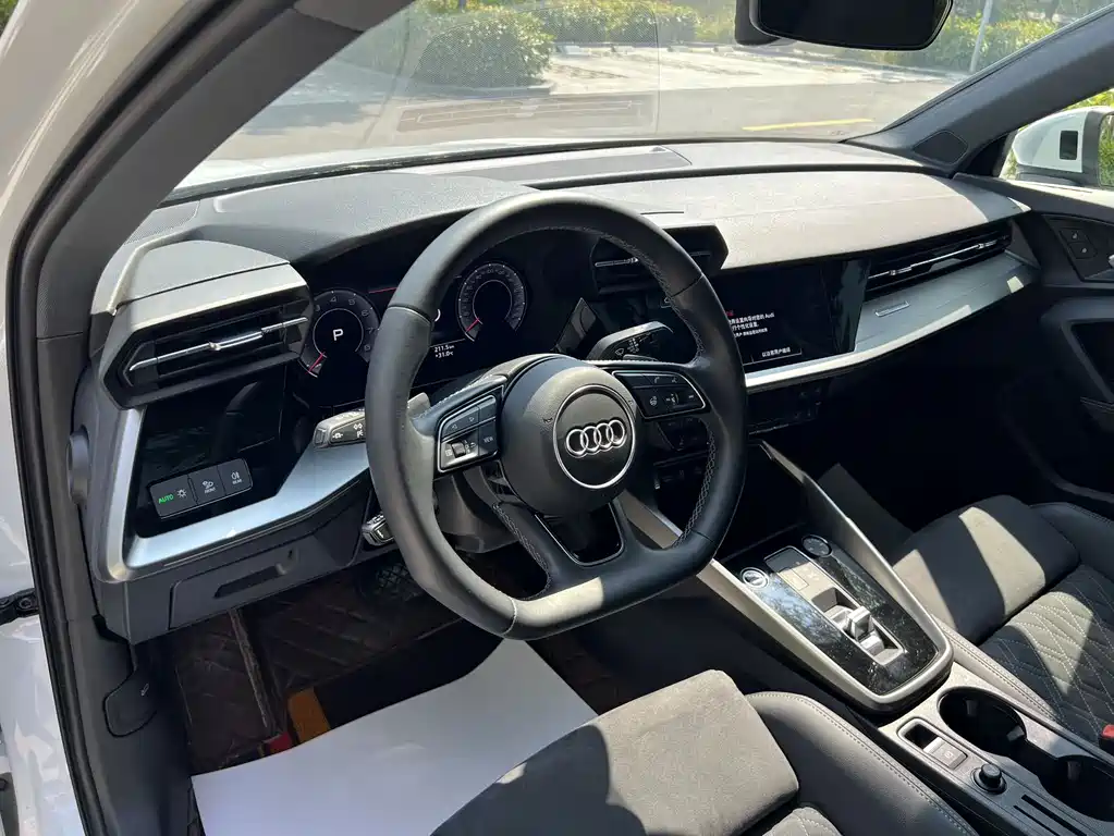 Audi A3 2023 — фото 14