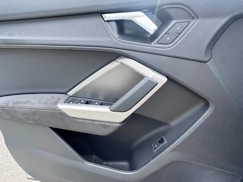 Audi Q3 2022 — фото 24