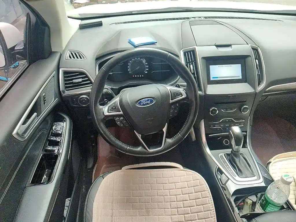 Ford Edge 2018 — фото 11