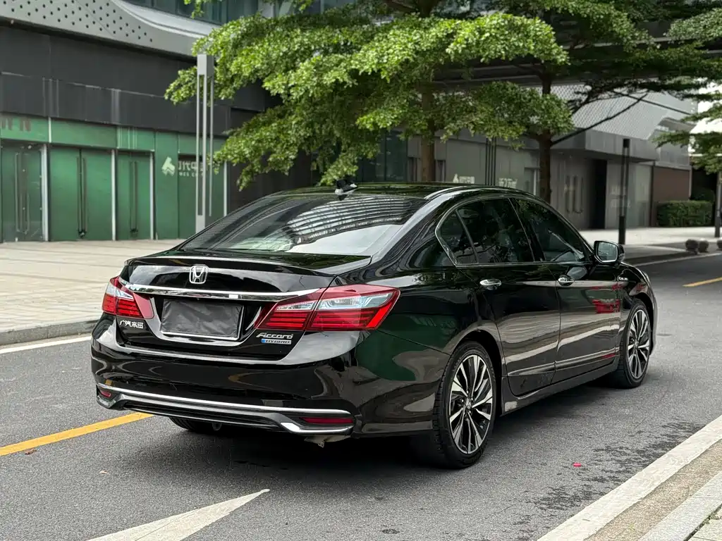 Honda Accord 2018 — фото 4