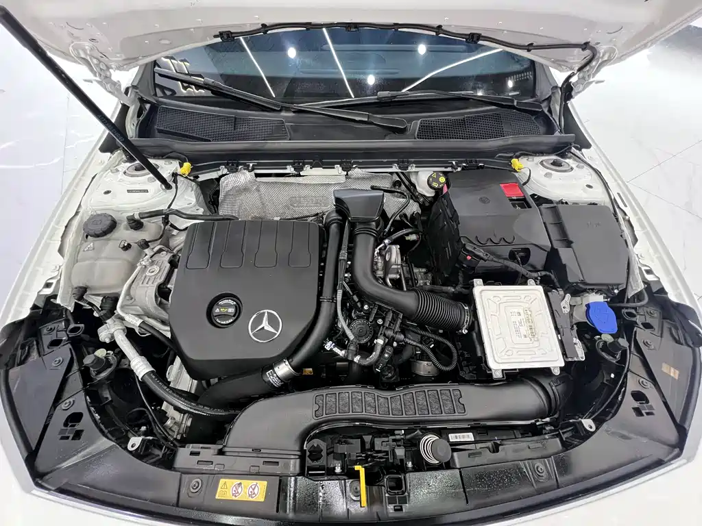 Mercedes-Benz A-Class 2022 — фото 20
