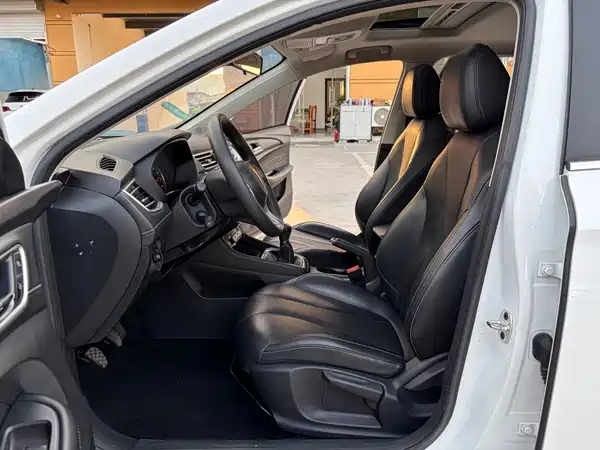 Roewe i5 2019