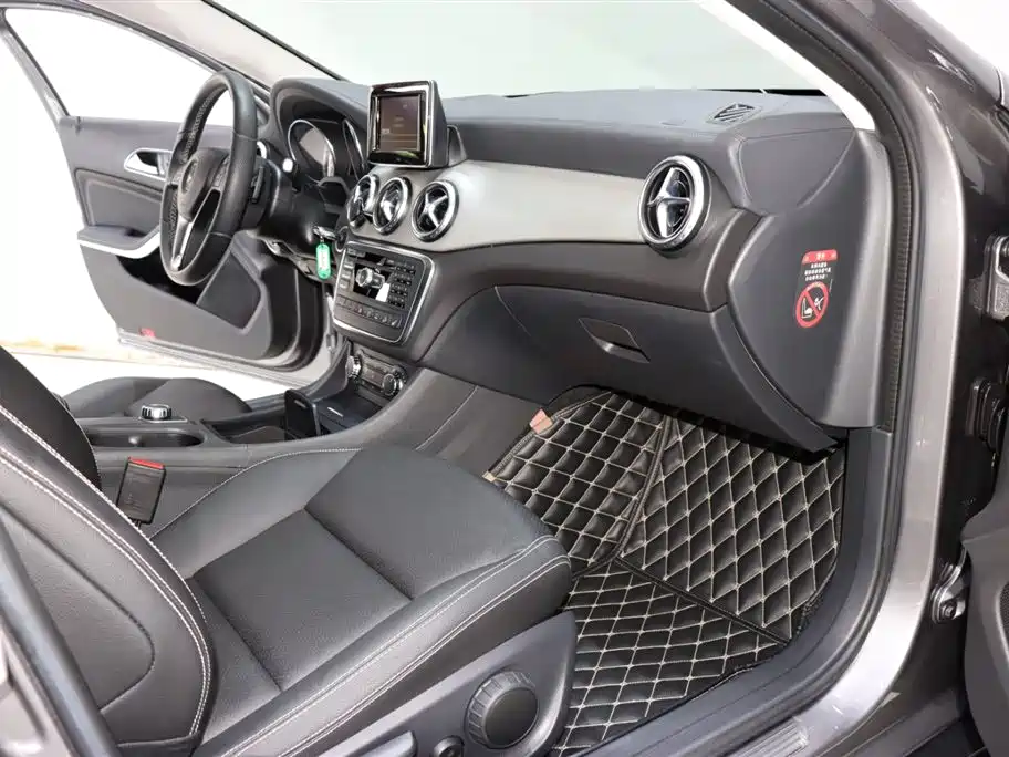 Mercedes-Benz GLA 2015 — фото 8