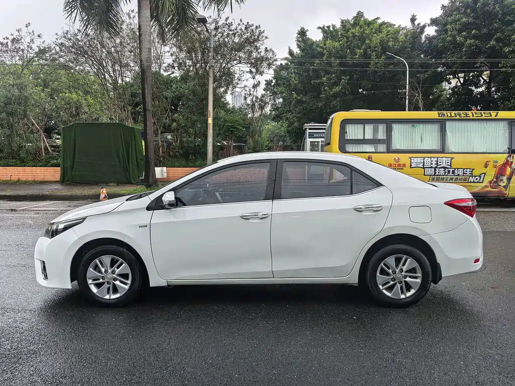 Toyota Corolla 2016 — фото 4