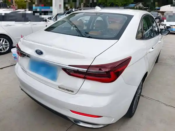 Ford Escort 2021