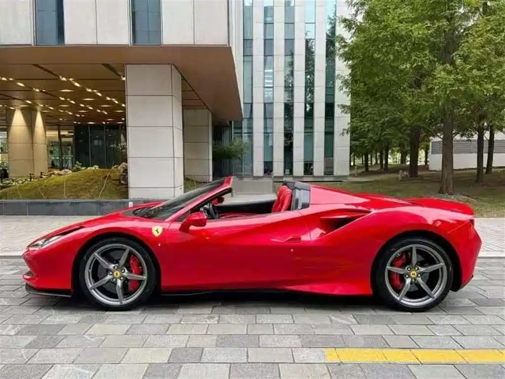 Ferrari F8 2020 — фото 2