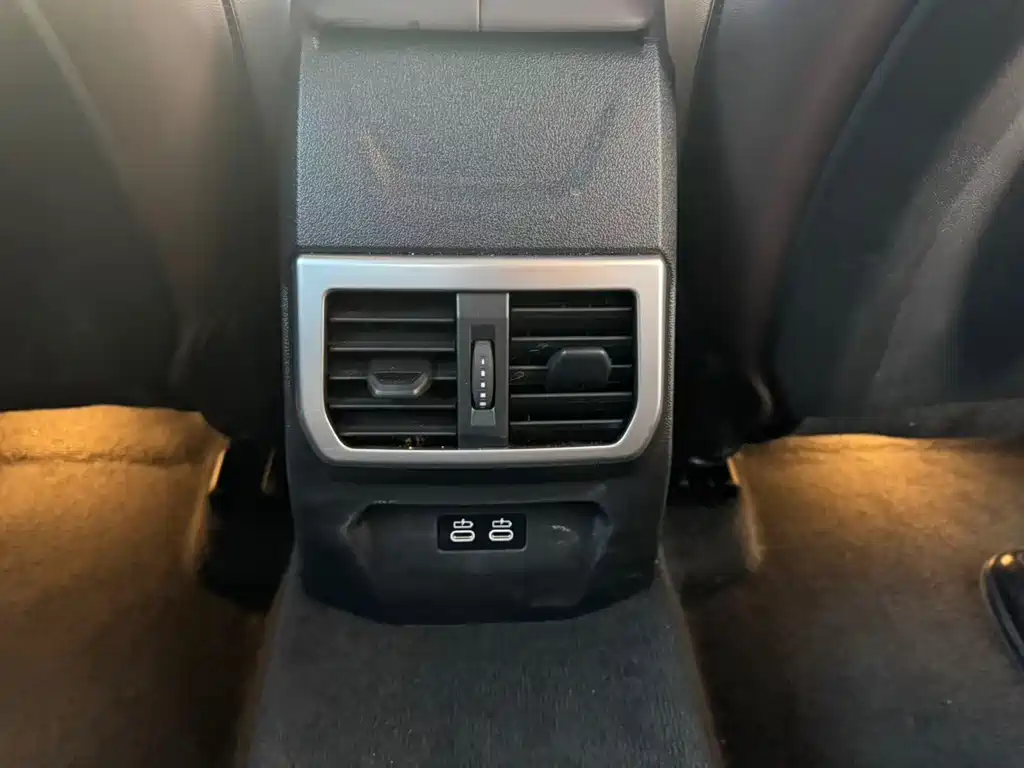 BMW 2 Series 2025 — фото 15