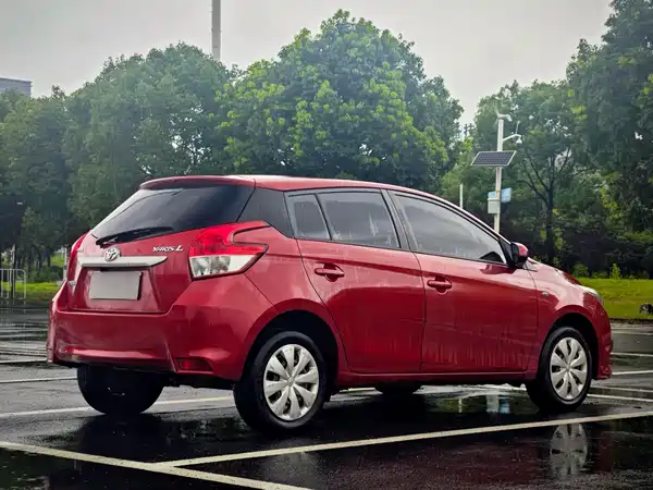 Toyota Yaris L 2016