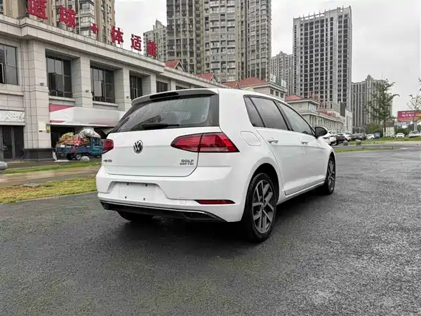 Volkswagen Golf 2020
