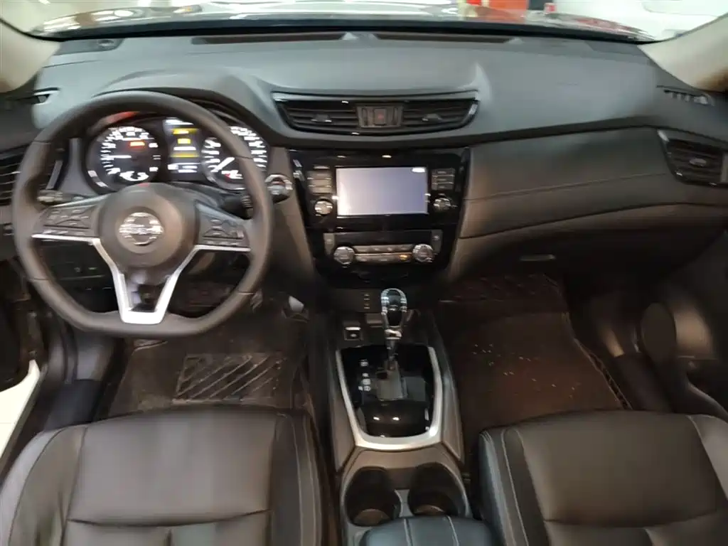 Nissan X-Trail 2018 — фото 10