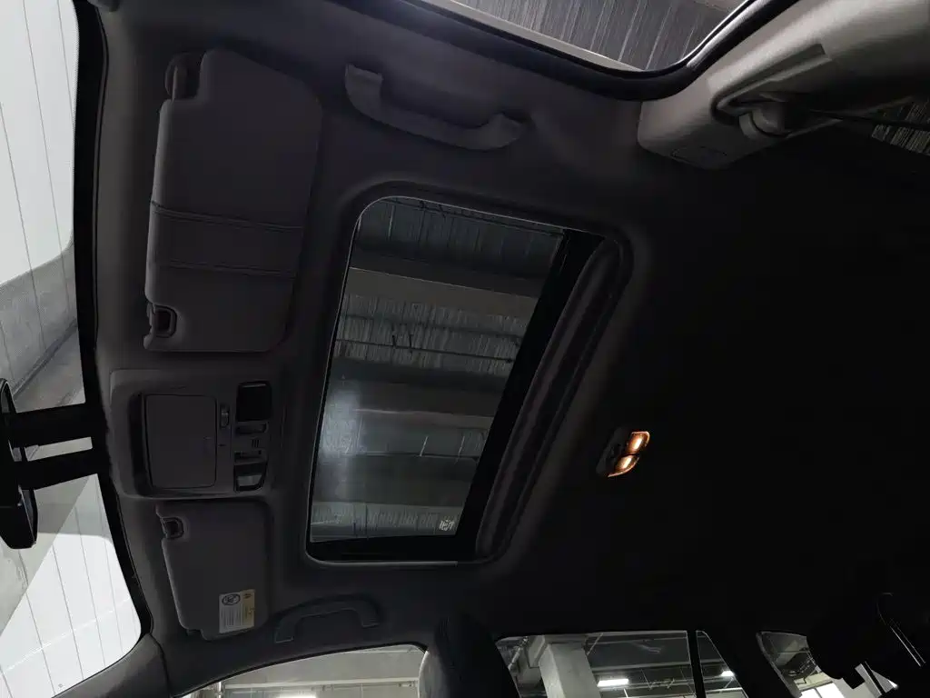 Subaru Outback 2017 — фото 14