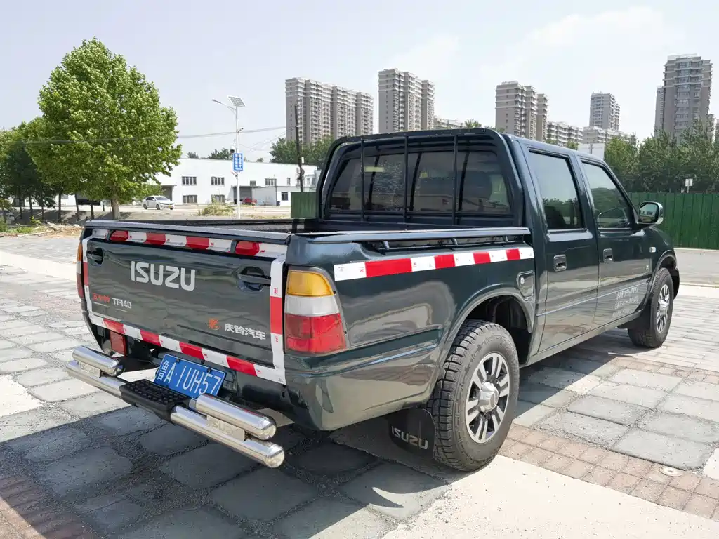 Isuzu Pickup 2017 — фото 4