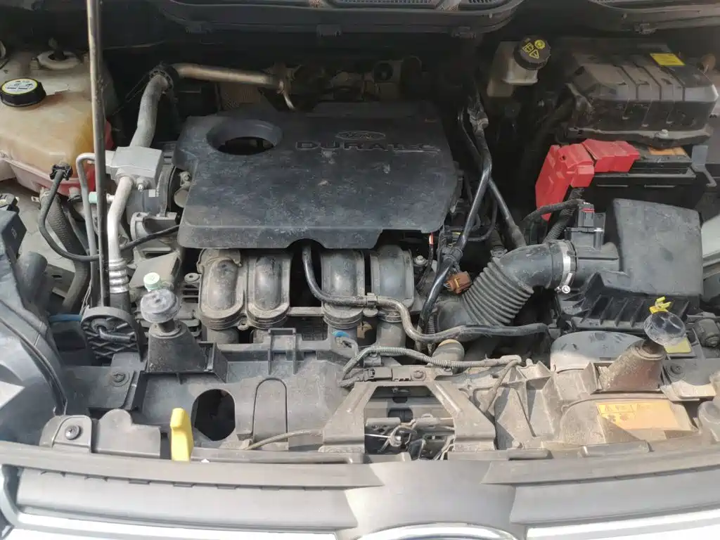 Ford EcoSport 2015 — фото 16