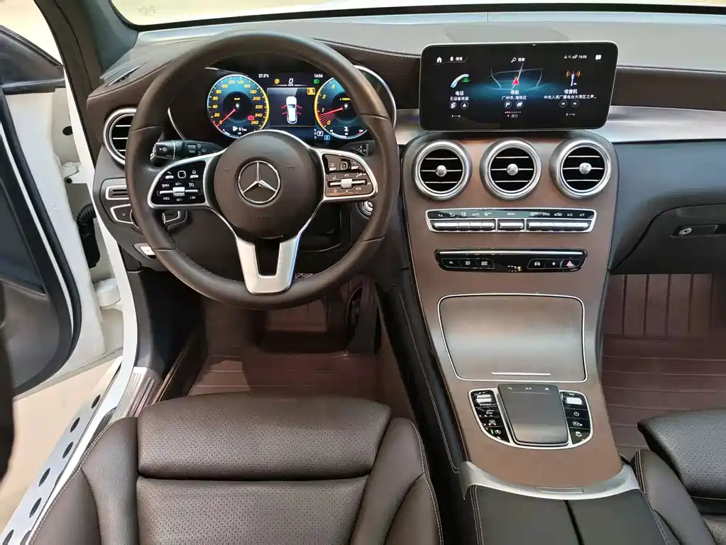 Mercedes-Benz GLC 2020 — фото 14