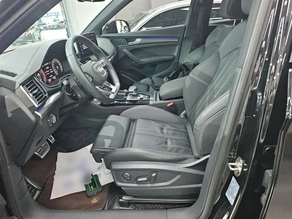 Audi Q5L 2023 — фото 15