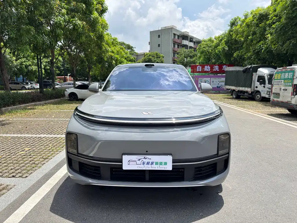 Li Auto Li L9 2025