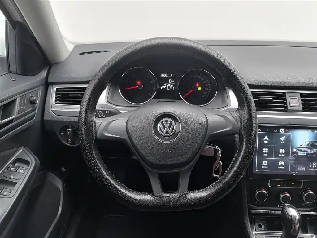 Volkswagen Bora 2019 — фото 11
