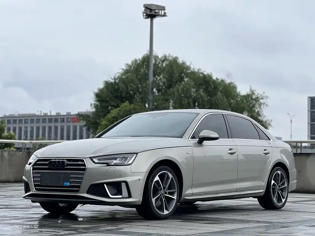 Audi A4L 2020
