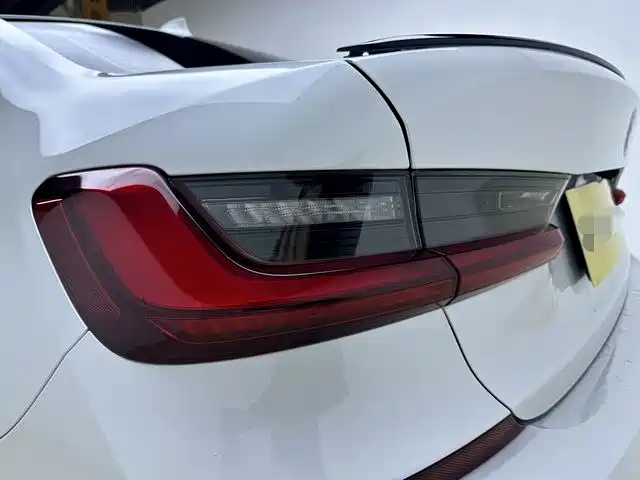 BMW 3 Series 2023 — фото 20