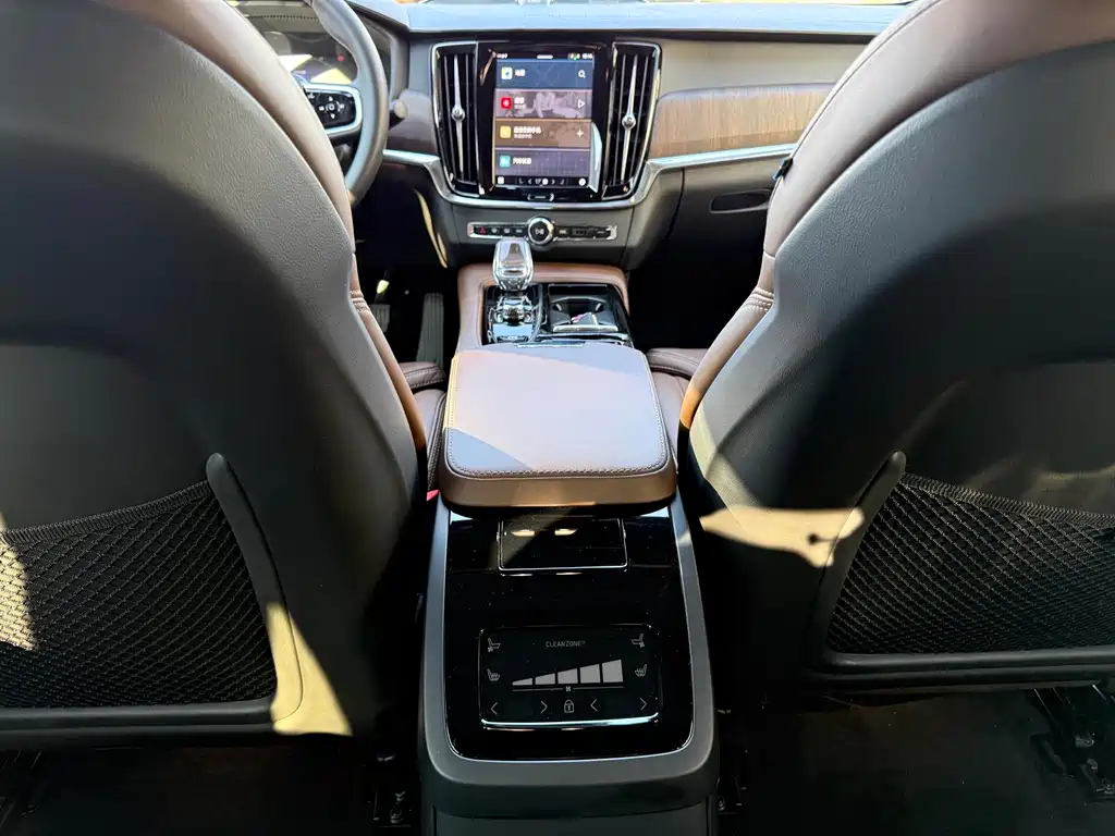 Volvo S90 PHEV 2024 — фото 11
