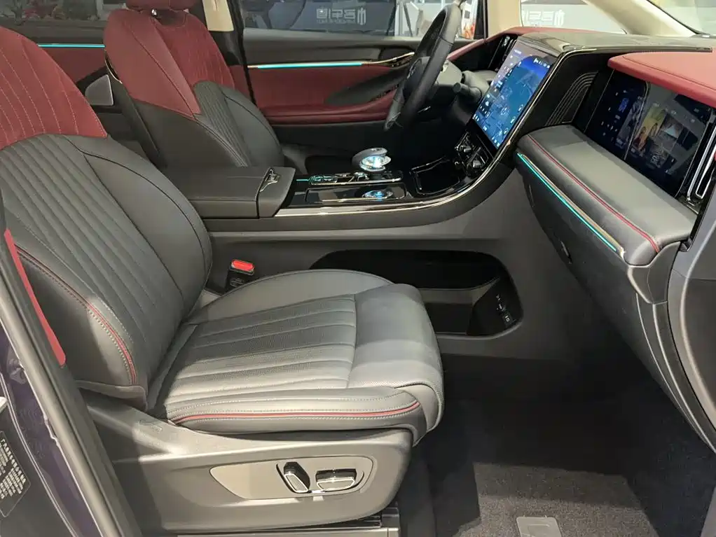 GAC Motor Trumpchi E9 2025 — фото 23